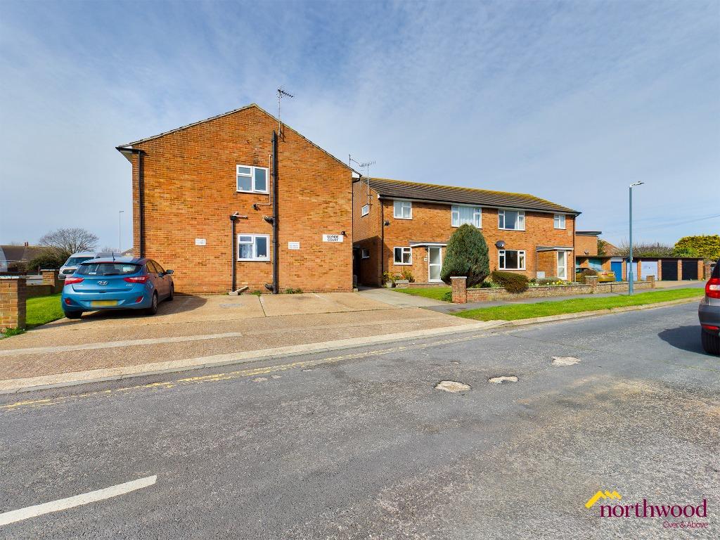 Westfield Close, Polegate, BN26 2 bed flat £199,000