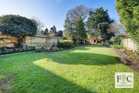 40 Beech Drive, London, N2 9NY