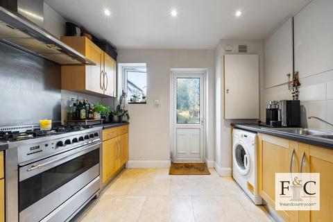 40 Beech Drive, London, N2 9NY