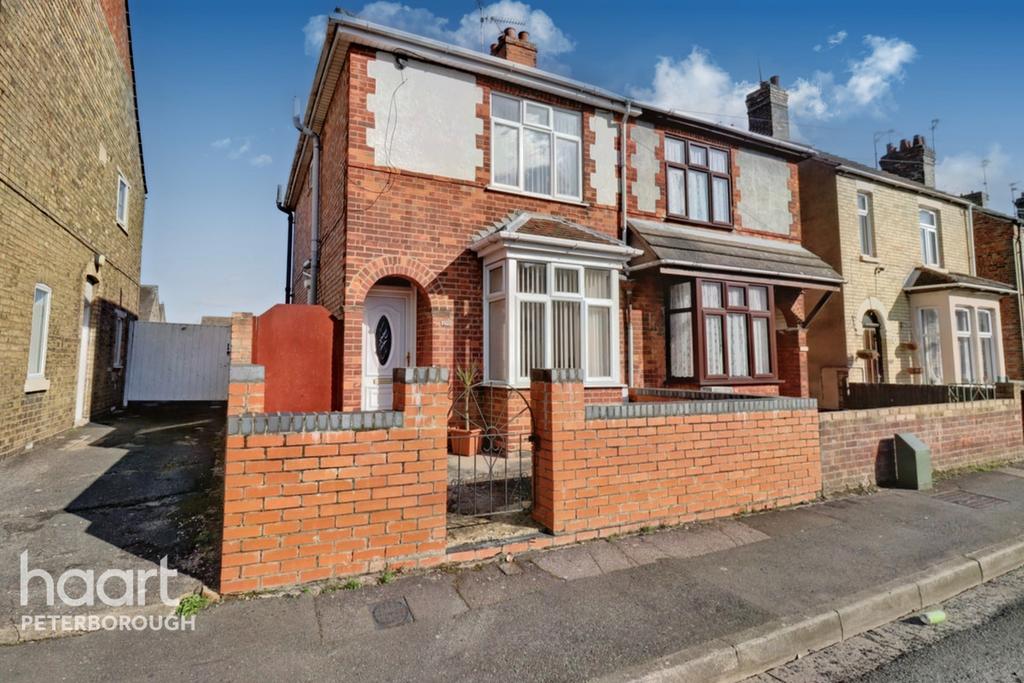 Gladstone Street, Peterborough 3 bed semidetached house for sale £