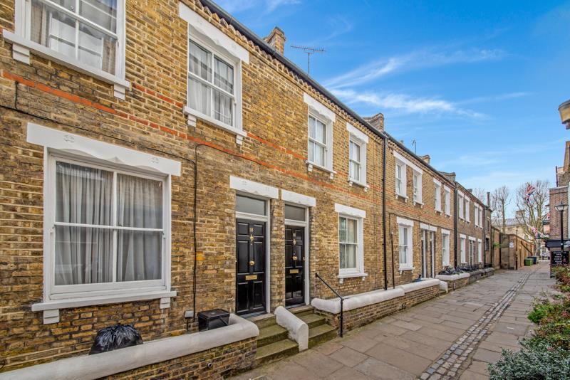 Crane Street, Greenwich, London, SE10 2 bed terraced house £2,000 pcm