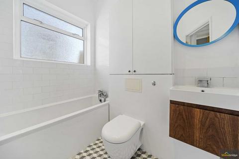 40a Carlyle Road, London, E12 6BN