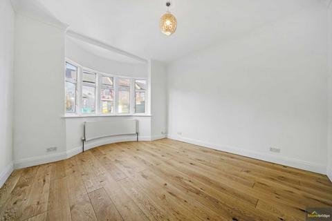 40a Carlyle Road, London, E12 6BN