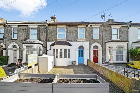 40a Carlyle Road, London, E12 6BN