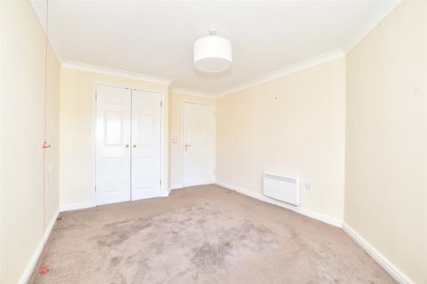 1 bedroom apartment for sale - Massetts Road, Horley, Surrey