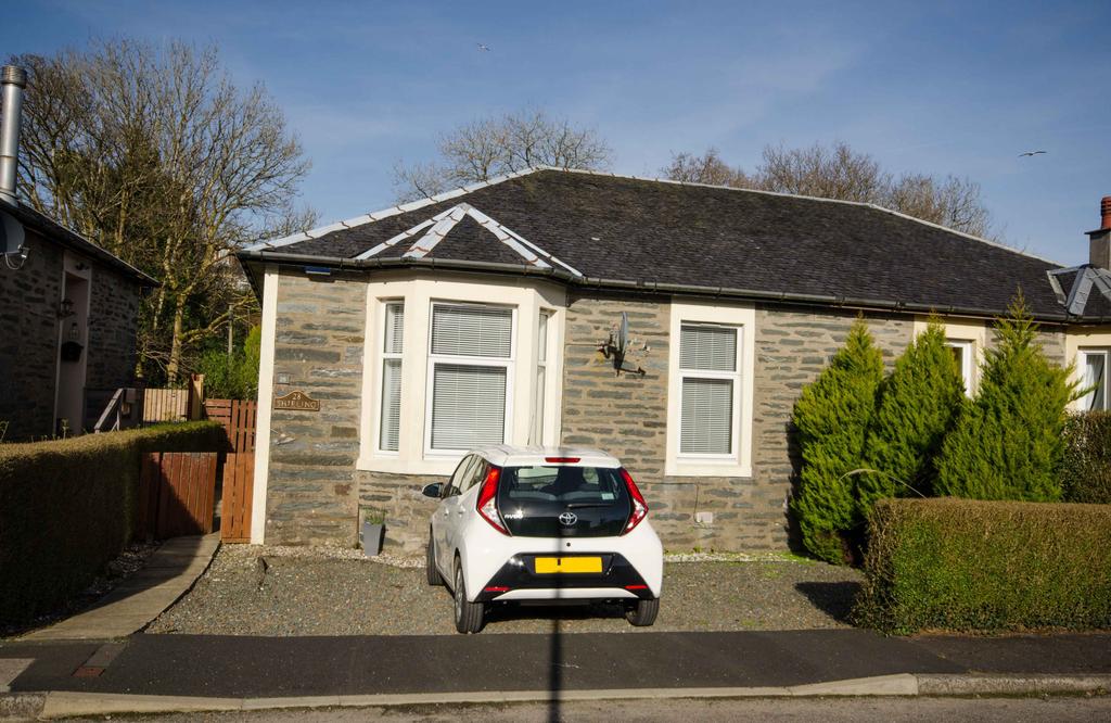 Broomfield Drive, Dunoon, PA23 2 bed semidetached house £135,000