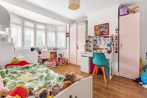 14 Wincrofts Drive, London, SE9 2RG