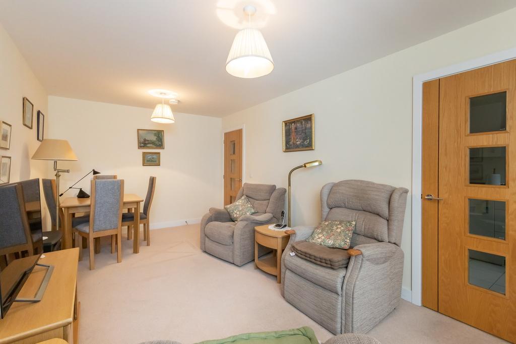 12, Darroch Gate, Blairgowrie... 1 bed retirement property £130,000