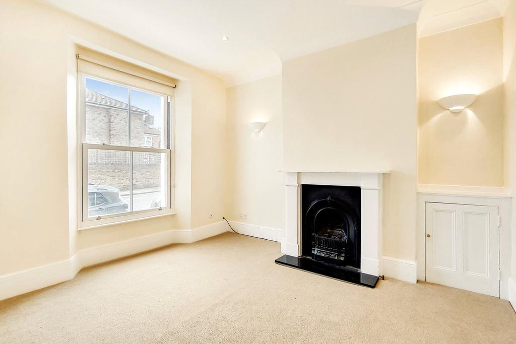 Vanbrugh Hill Greenwich London SE10 3 bed terraced house £2,200 pcm