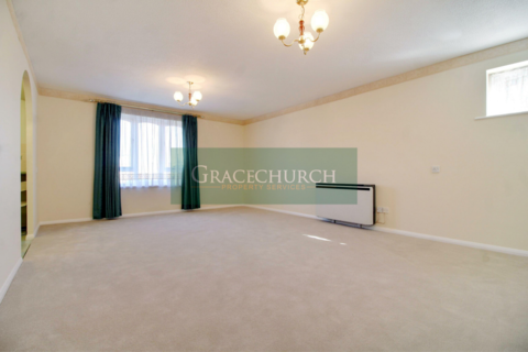1 bedroom flat for sale - Churchill Court, London N9