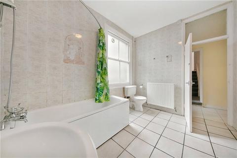 Flat 1, 31 Oakden Street, London, SE11 4UQ