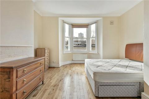 Flat 1, 31 Oakden Street, London, SE11 4UQ