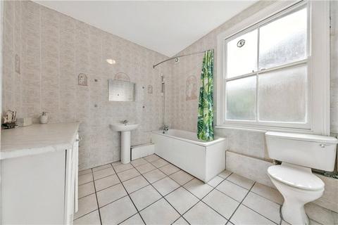 Flat 1, 31 Oakden Street, London, SE11 4UQ