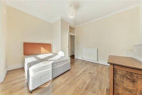Flat 1, 31 Oakden Street, London, SE11 4UQ