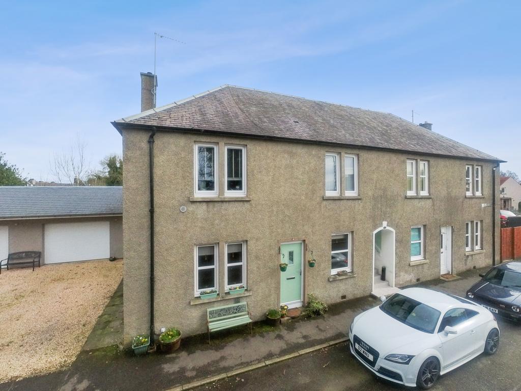 Graham Street, Doune, Stirling, FK16 6BY 2 bed ground floor flat £122,000