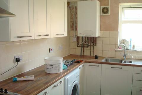 2 bedroom flat to rent, Llandough, Penarth, CF64