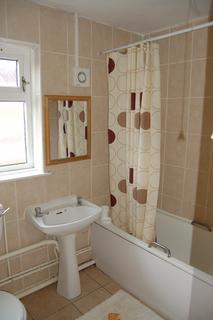 2 bedroom flat to rent, Llandough, Penarth, CF64