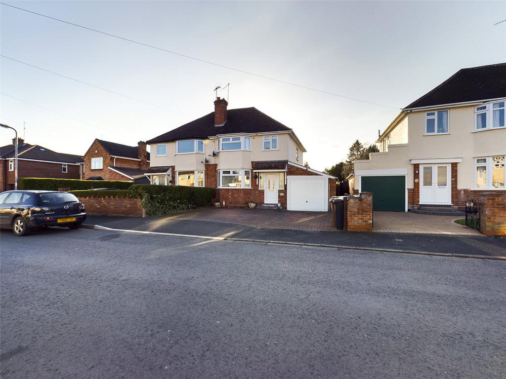 Margaret Road, Worcester, WR2 3 bed semidetached house £280,000