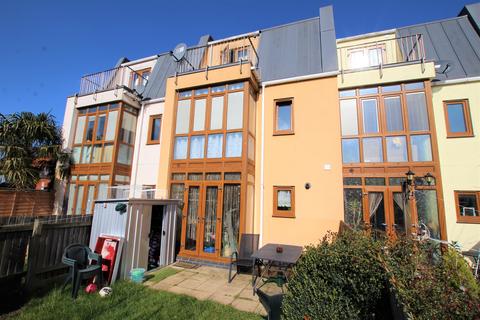 8 Cornwall Road, Kettering, NN16 8PD