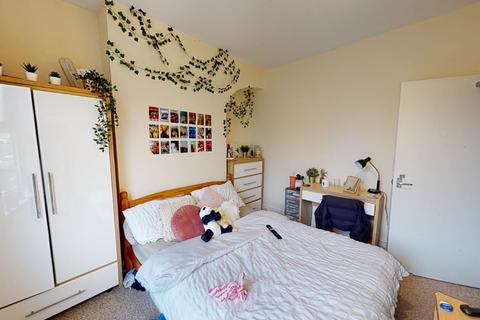4 bedroom terraced house to rent, 42 Woodborough Road, Nottingham