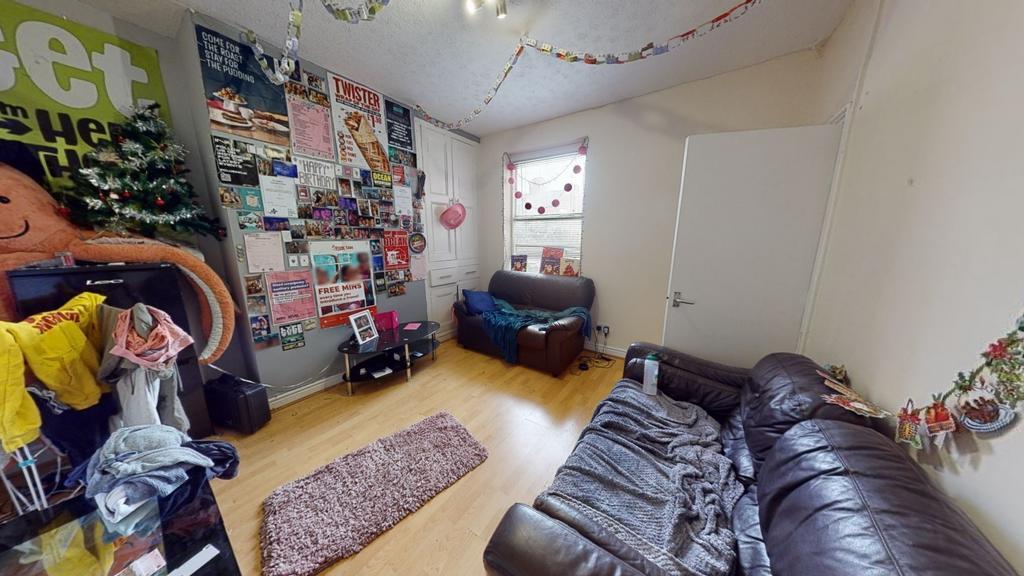 House in Nottingham - View 5