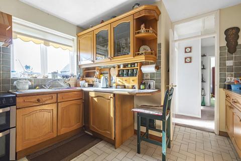 23 Burswin Road, Carterton, OX18 1DZ