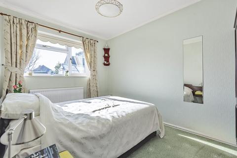 23 Burswin Road, Carterton, OX18 1DZ