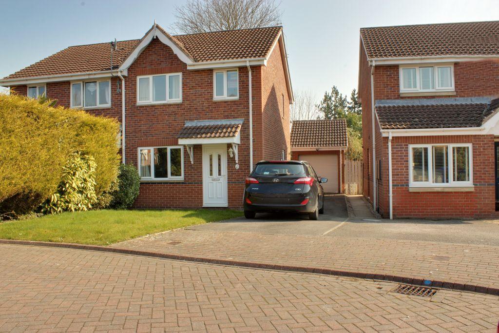 Inglefield Close, Beverley HU17 8XG 3 bed semidetached house £224,950