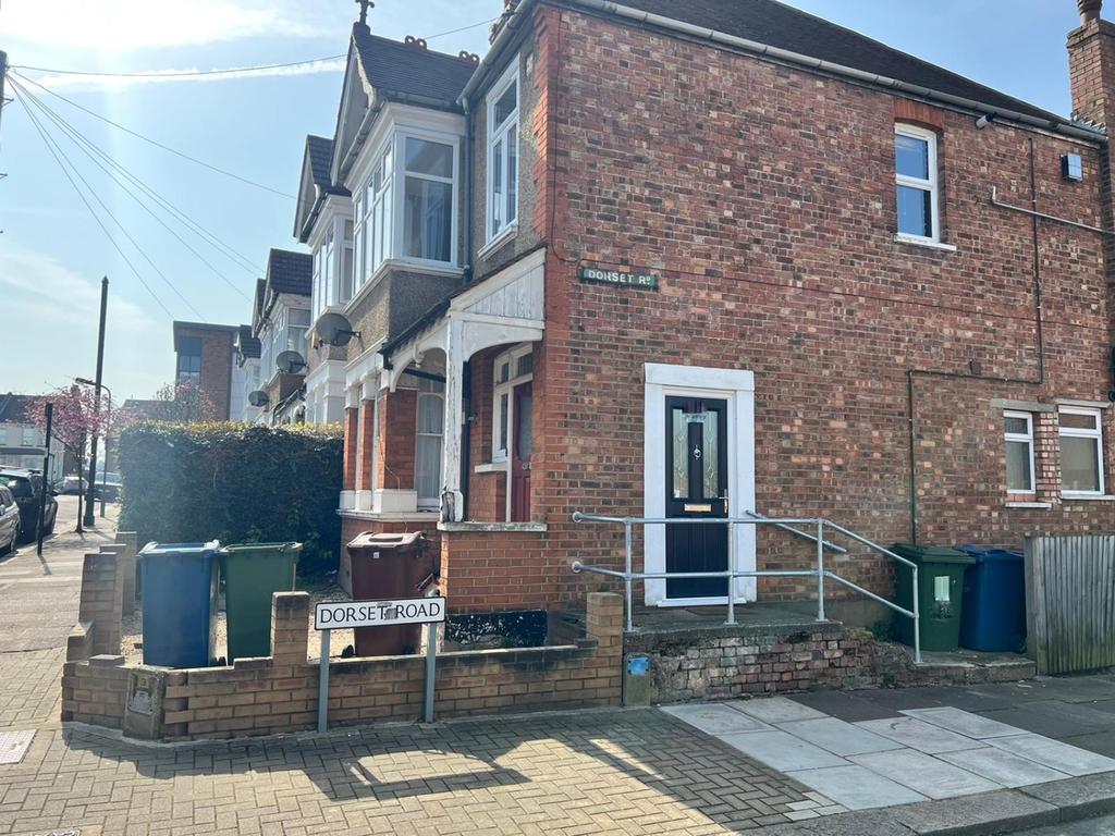 Devonshire Road, Harrow, HA1 4LP 2 bed flat £375,000