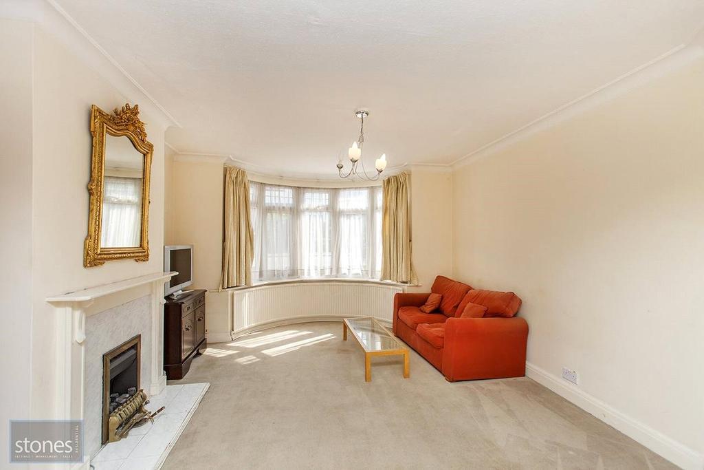 Lyndhurst Gardens, Finchley, London, N3 4 bed semidetached house £