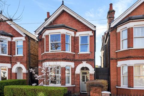 13 Burton Road, Kingston Upon Thames, KT2 5TG