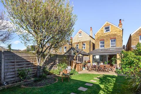13 Burton Road, Kingston Upon Thames, KT2 5TG