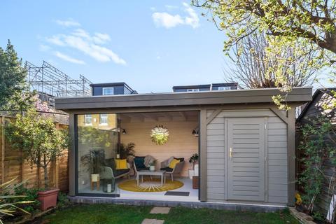 13 Burton Road, Kingston Upon Thames, KT2 5TG