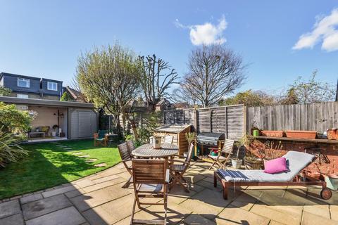 13 Burton Road, Kingston Upon Thames, KT2 5TG