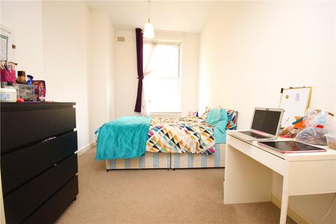 2 bedroom apartment to rent, Shepherds Bush Road, London, W6