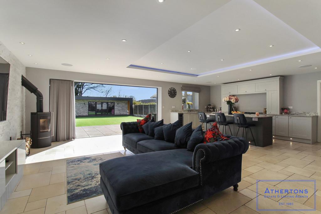 Uplands Road, Bournemouth, BH8 4 bed detached house £800,000