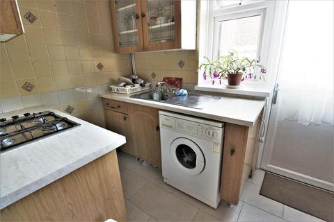 72 Eynsham Drive, London, SE2 9QZ