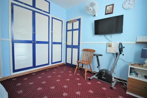 72 Eynsham Drive, London, SE2 9QZ