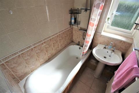 72 Eynsham Drive, London, SE2 9QZ