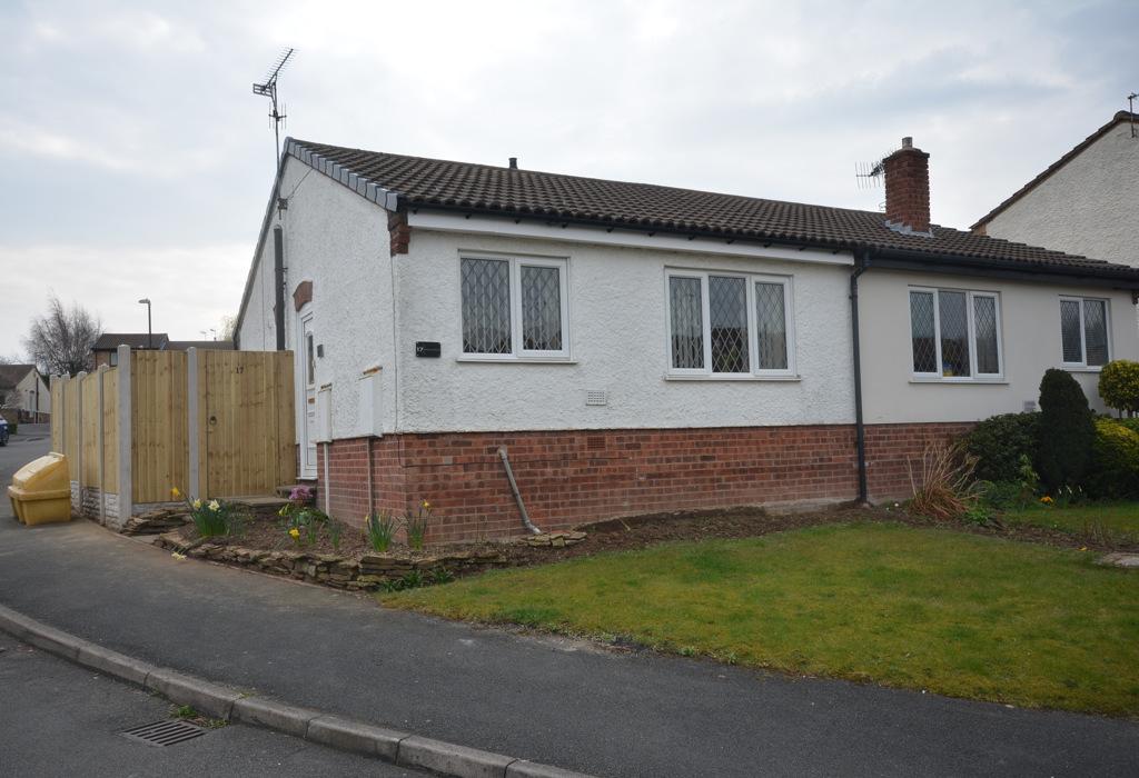 Firvale Road, Walton, Chesterfield... 2 bed bungalow £190,000