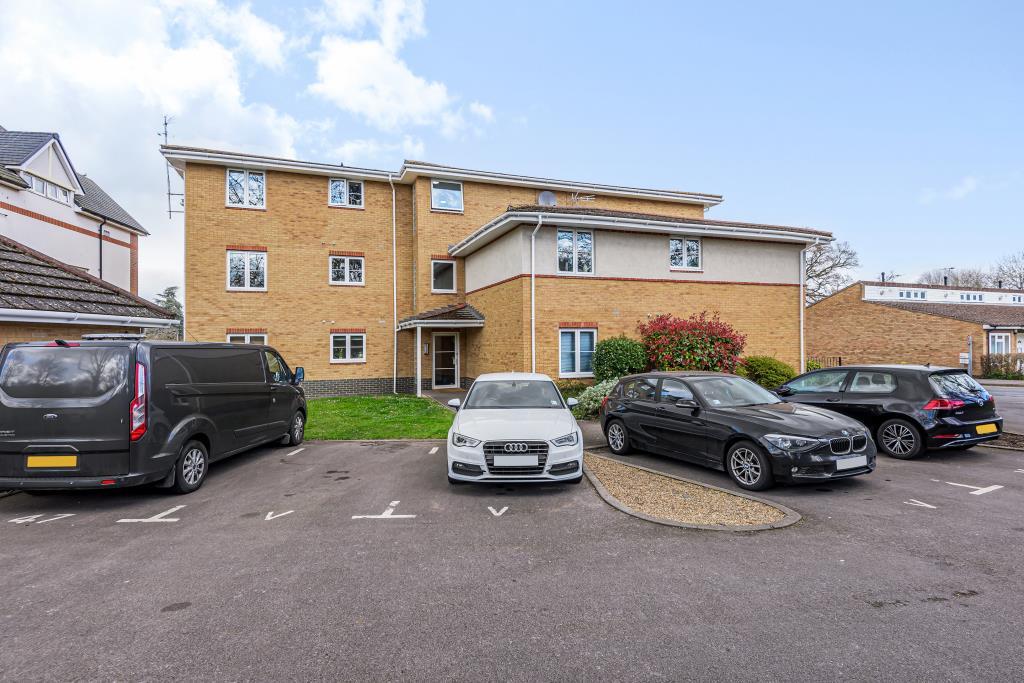 Rowley Close, Bracknell, RG12 2 bed apartment £1,050 pcm (£242 pw)