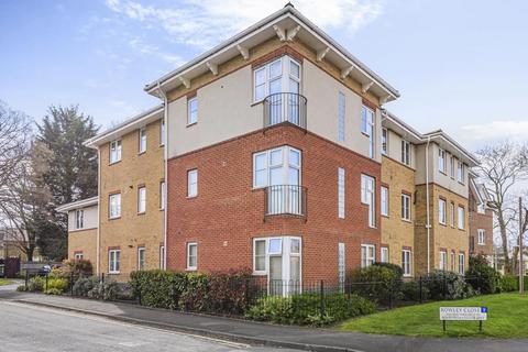 2 bedroom apartment to rent, Rowley Close,  Bracknell,  RG12