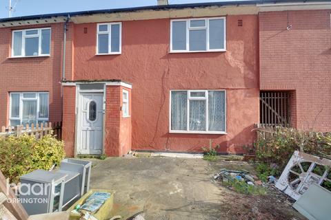 134 Ravensbury Road, Orpington, BR5 2NJ