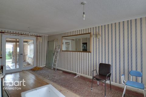 134 Ravensbury Road, Orpington, BR5 2NJ