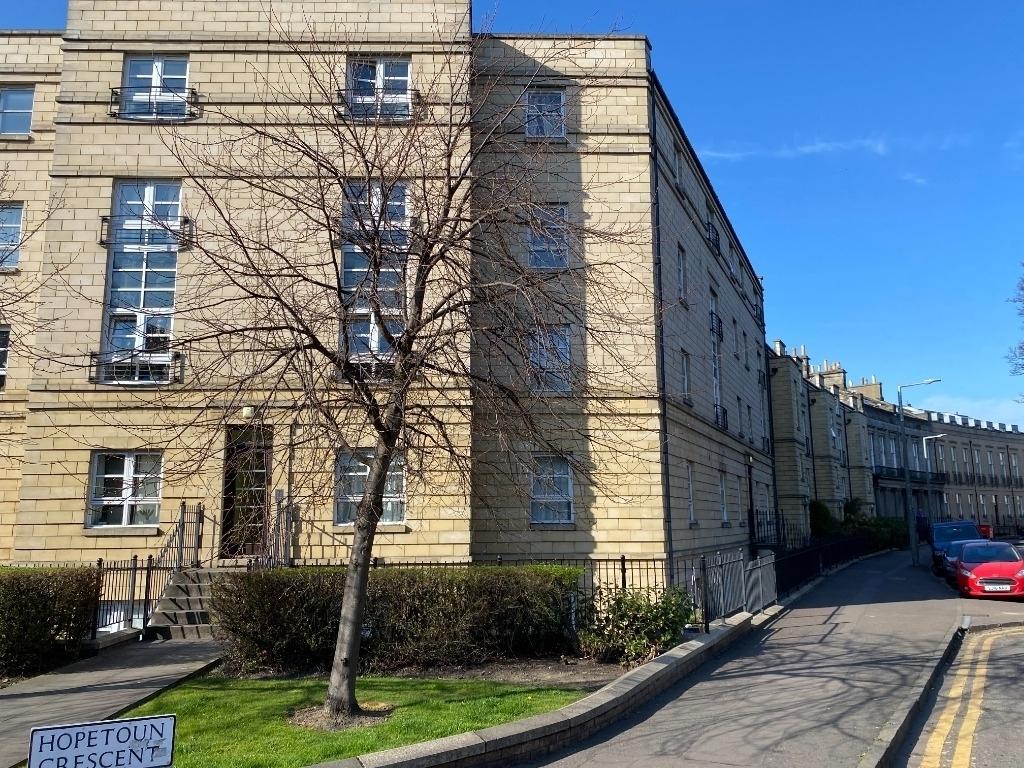Hopetoun Crescent, New Town, Edinburgh, EH7 1 bed flat to rent £1,100