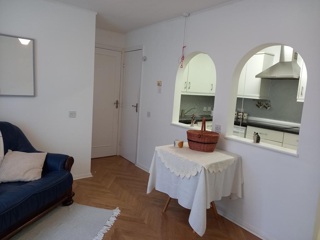 Prospect Place, Epsom, Surrey. KT17 1 bed flat £115,000