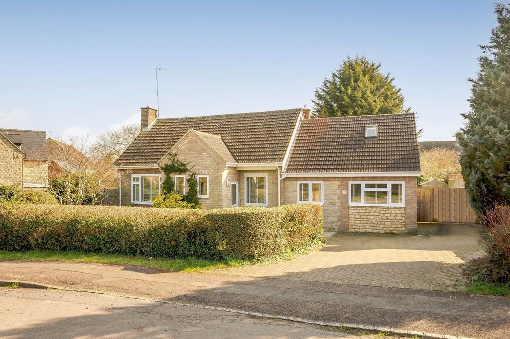 Lawyers Close, Evenley, Brackley... 3 bed detached house £595,000