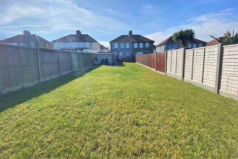 31 Cowdray Square, Deal, CT14 9ES
