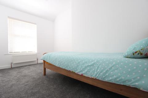 31 Cowdray Square, Deal, CT14 9ES