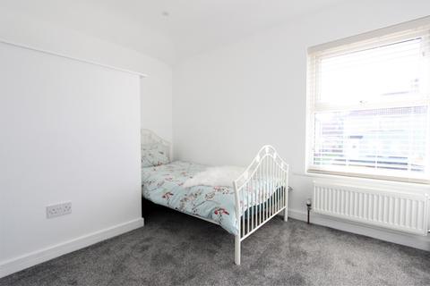 31 Cowdray Square, Deal, CT14 9ES